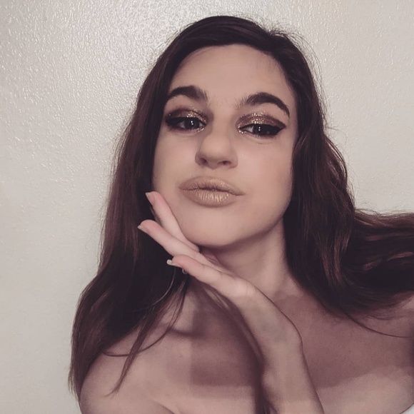 Meet your Posher, Avery - Picture 2 of 2